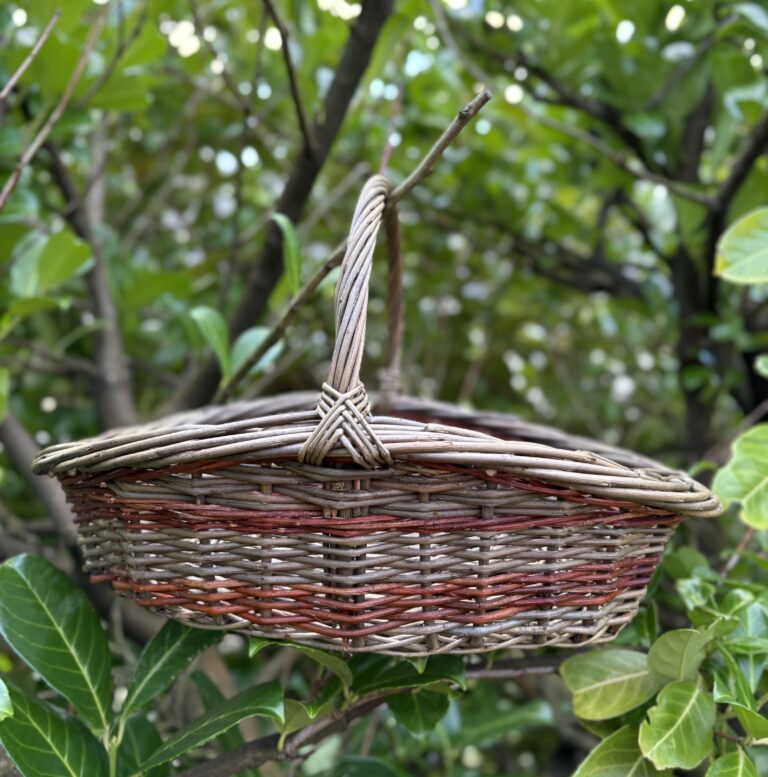 Weave an oval Garden Trug